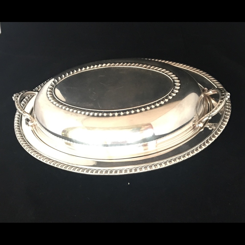 Vintage Wallace Silverplate 11" Covered Vegetable
